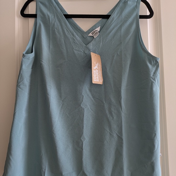 Eddie Bauer Women's Departure V-Neck Tank Top - Picture 1 of 4